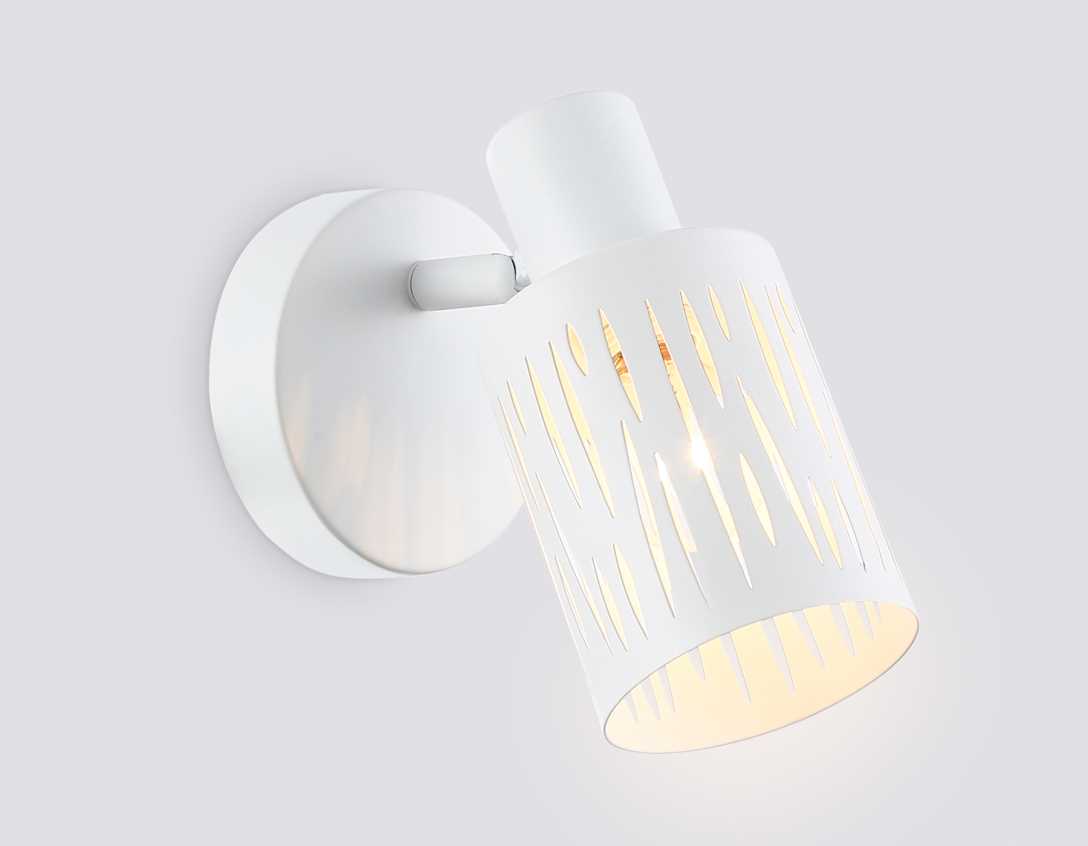 Настенно-потолочный спот Ambrella light TRADITIONAL TR8663