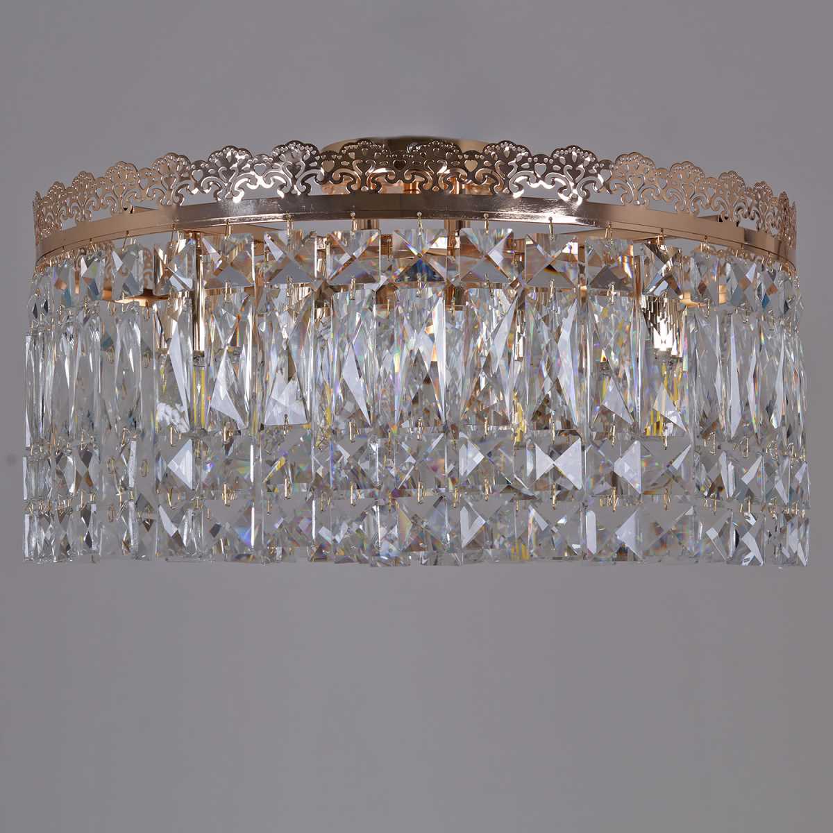 Люстра Reluce 90329-0.3-08 FGD