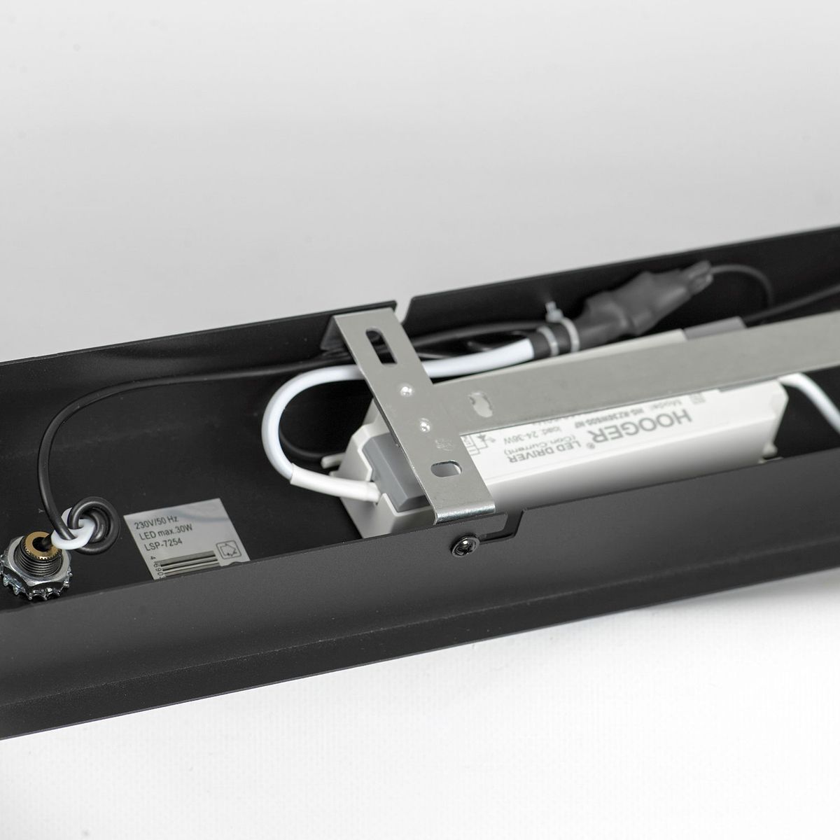 Подвесная светодиодная люстра Lussole Lassen LSP-7254