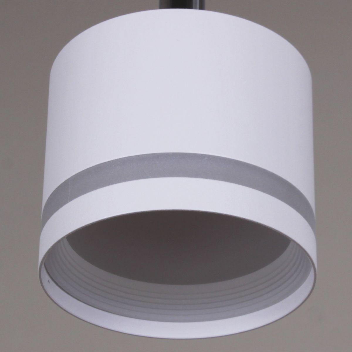 Потолочная люстра Reluce 78730-0.3-08 GX53 WH+WOOD