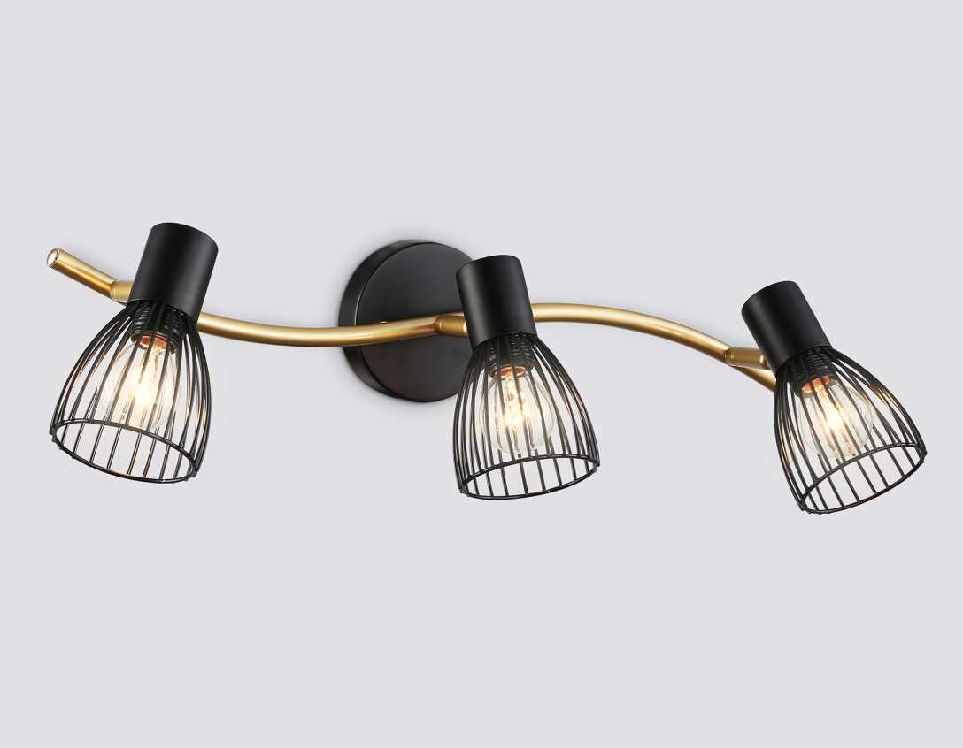 Настенно-потолочный спот Ambrella light TRADITIONAL TR8661