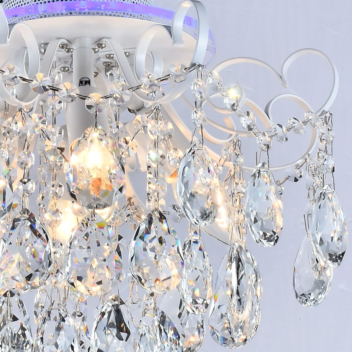 Потолочная люстра Reluce 04024-0.3-04 WH+SILVER PN+RGB