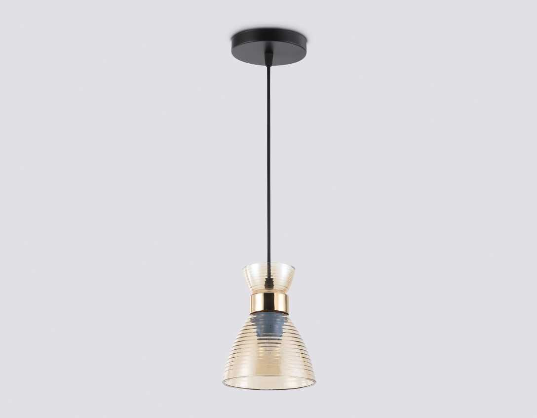 Светильник подвесной со стеклянным плафоном Ambrella light Traditional TR3403