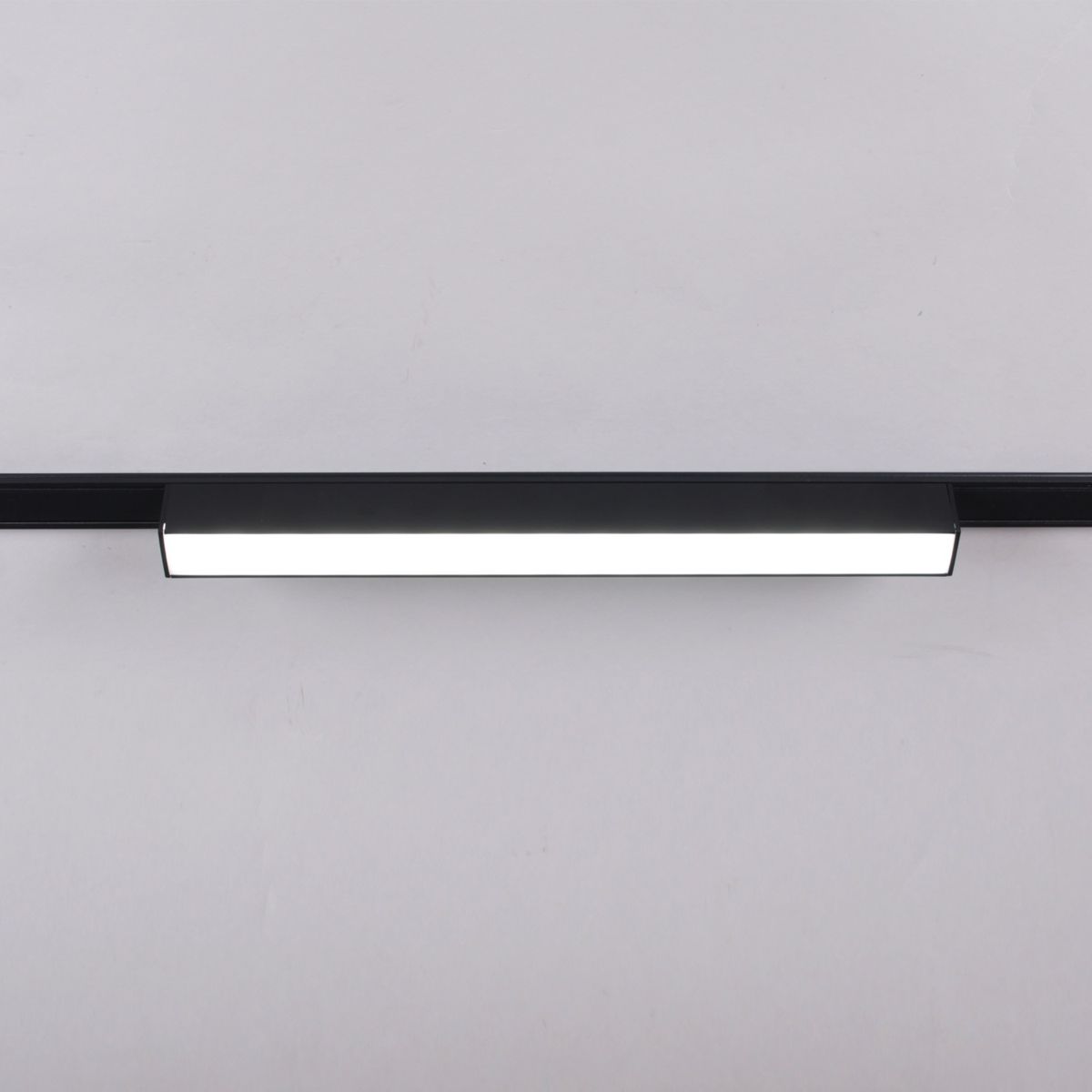 Трековый магнитный светильник Reluce 13003-9.3-001UR magnetic LED10W BK CCT+SMART