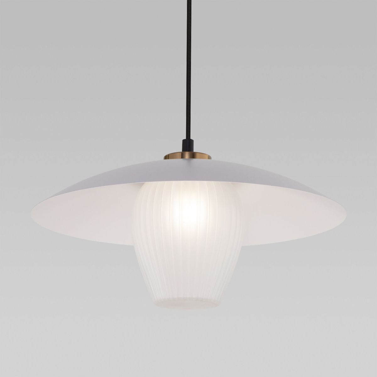 Подвесной светильник Eurosvet Kamari 50259/1 белый/матовый